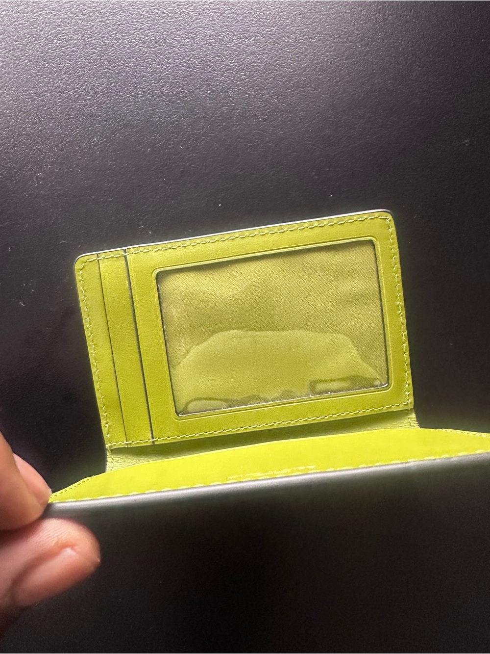 Authentic Coach metallic green card holder - Picture 5 of 9